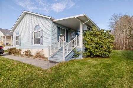 18 Mockingbird Lane, Tiverton, RI 02878, USA