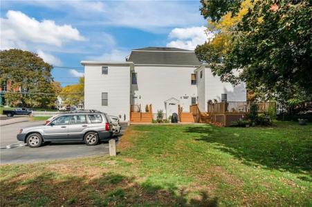 145 High Street D, Westerly, Rhode Island 02891, USA