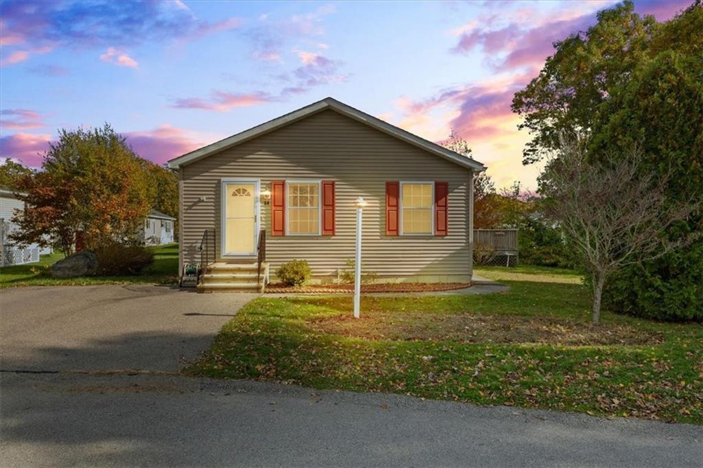 84 Lark Lane, Tiverton, Rhode Island 02878, États-Unis