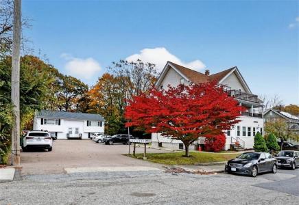 28 Riverdale Avenue, West Warwick, رود ايلاند 02893, الولايات المتحدة