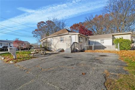 86 Glen Drive, Warwick, Rhode Island 02889, Stati Uniti