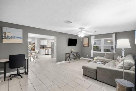 730 SE White Avenue, Port Saint Lucie, Floryda 34983, USA