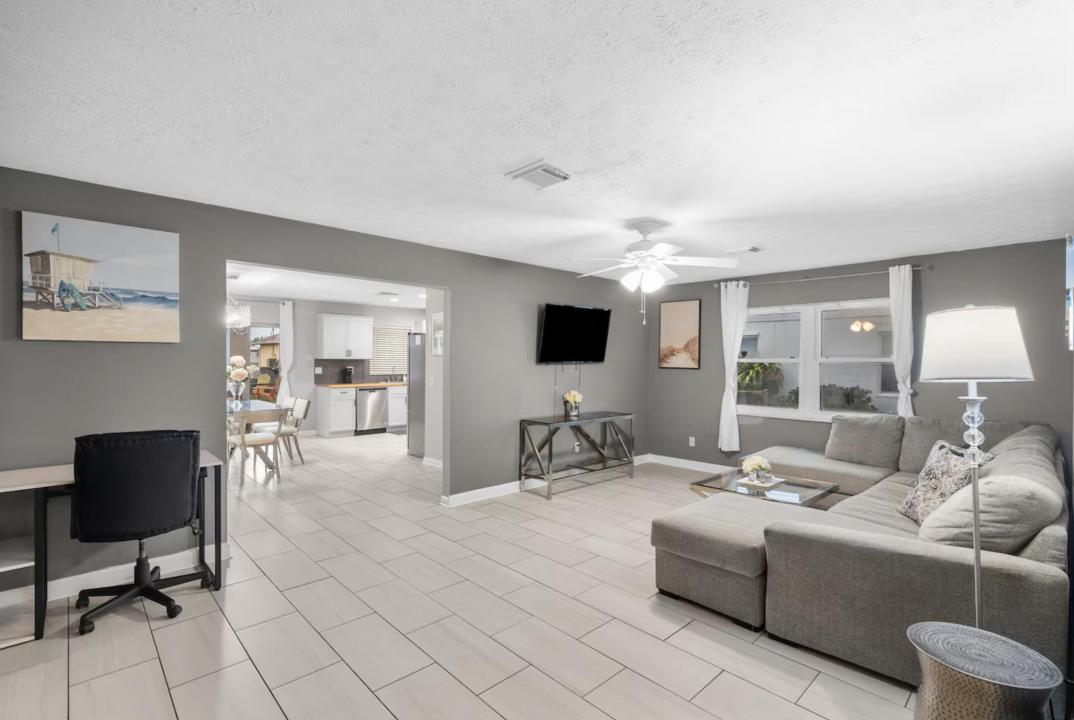 730 SE White Avenue, Port Saint Lucie, Florida 34983, Estados Unidos