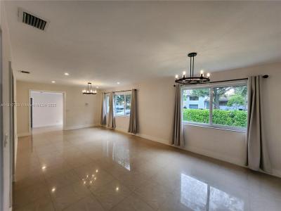 12535 NE Miami Pl, North Miami, Florida 33161, USA