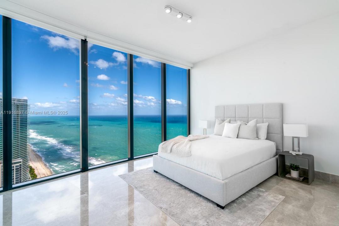 18555 Collins Ave 5105, Sunny Isles Beach, Florida 33160, Stati Uniti