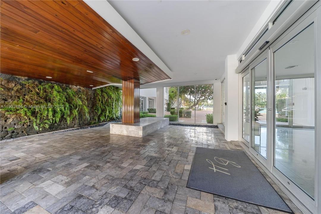 9102 W Bay Harbor Dr 6-B, Bay Harbor Islands, פלורידה 33154, ארצות הברית של אמריקה 