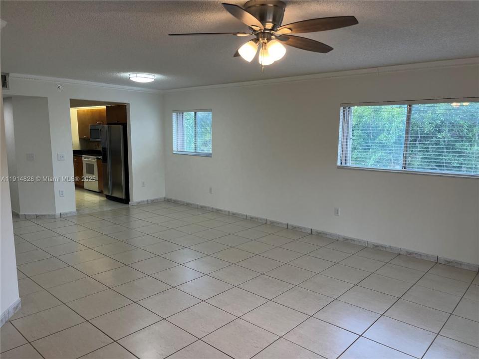 1301 SW 142nd Ave 301H, Pembroke Pines, Флорида 33027, Соединенные Штаты