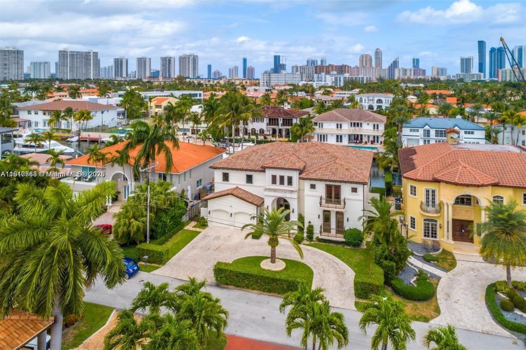 16433 NE 31st Ave, North Miami Beach, 佛羅里達州 33160, 美國