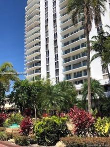 19707 Turnberry Way 20L, Aventura, Florida 33180, USA