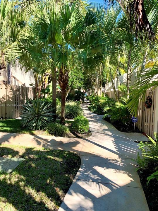 614 Executive Center Dr 104, West Palm Beach, فلوريدا 33401, الولايات المتحدة