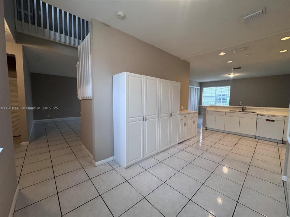 833 Stanton Dr, Weston, Florida 33326