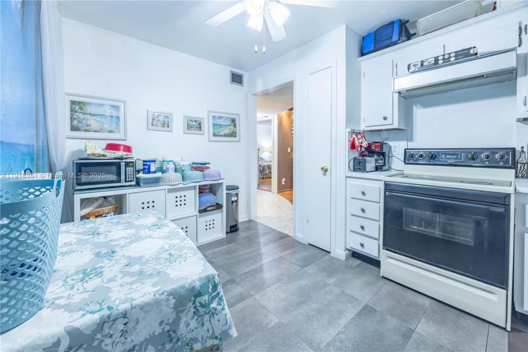 4751 NW 21st St 210, Lauderhill, Flórida 33313, Estados Unidos