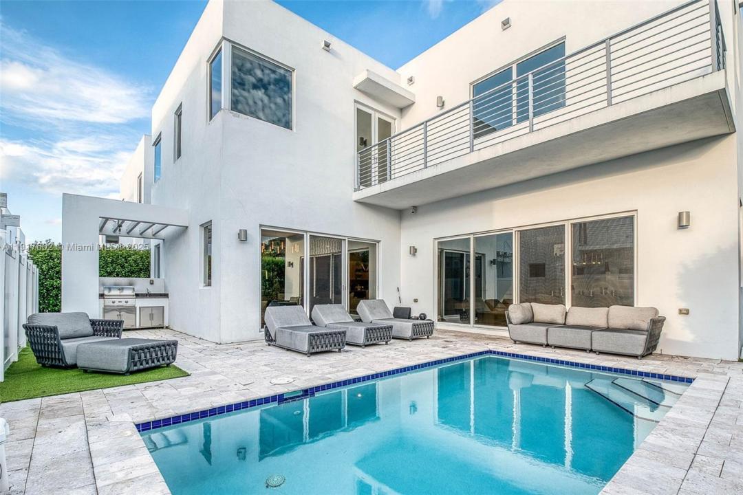 7446 NW 99th Ct, Doral, Флорида 33178, Соединенные Штаты