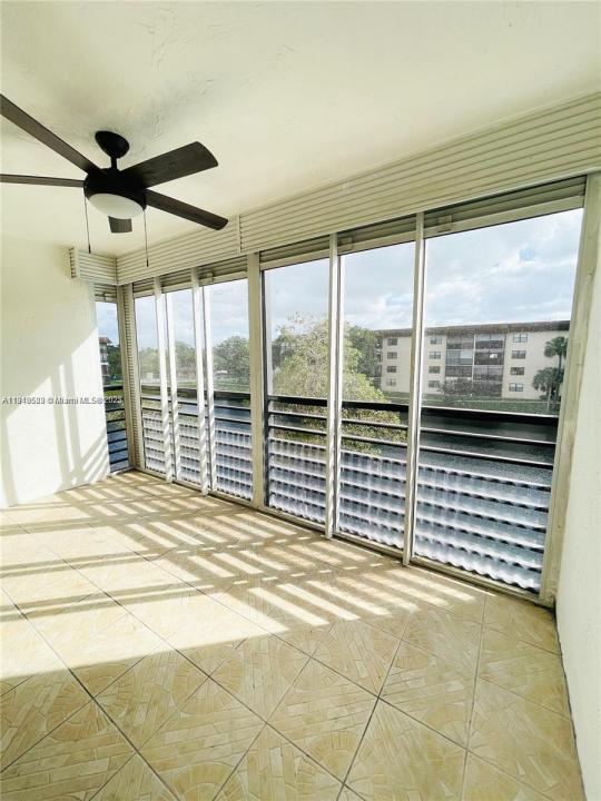 4940 E Sabal Palm Blvd 302, Tamarac, Florida 33319