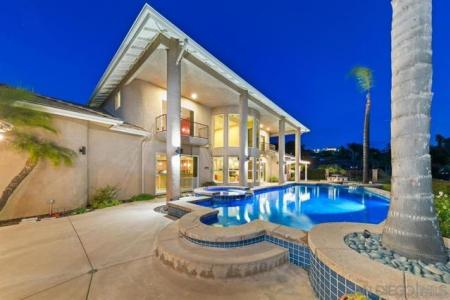 Camelot Pkwy, El Cajon, California 92019