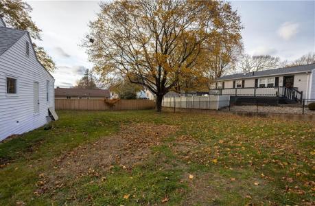 16 Hilltop Avenue, West Warwick, Rhode Island 02893, États-Unis