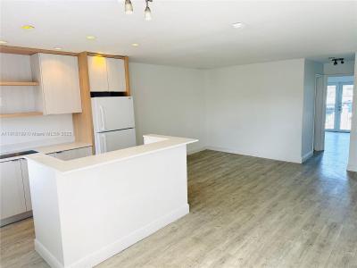 2185 NE 123rd St 110, North Miami, Florida 33181, USA