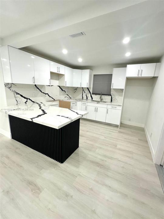 145 NW 2nd St, Dania Beach, Florida 33004