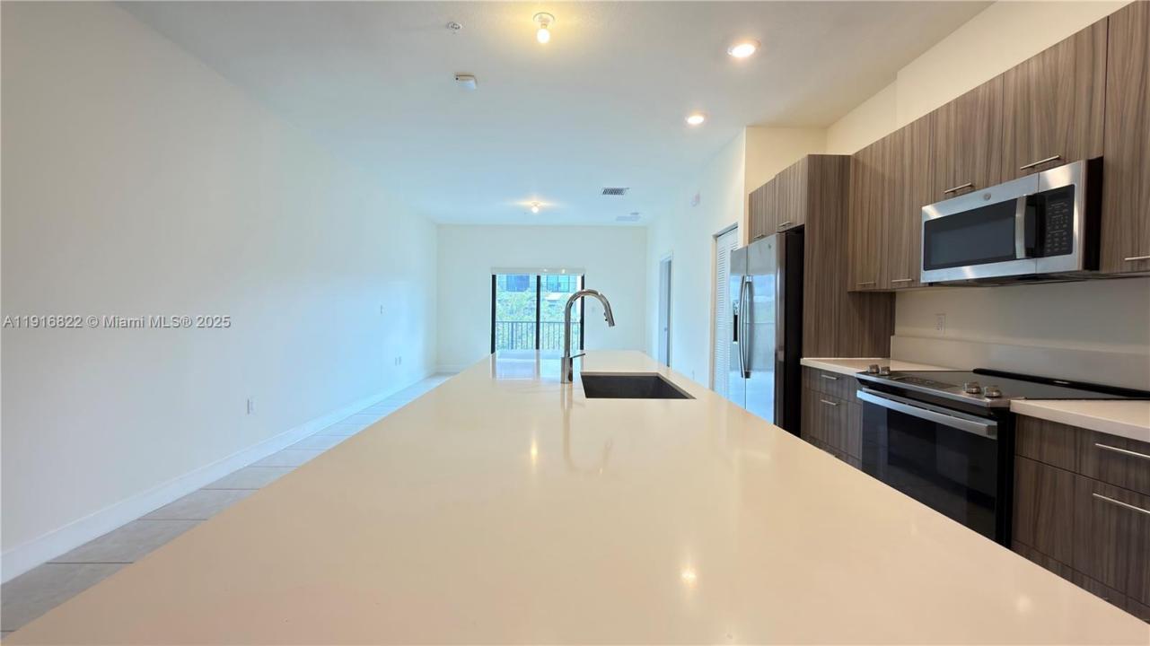 7905 NW 104th Ave 24, Doral, 佛羅里達州 33178, 美國