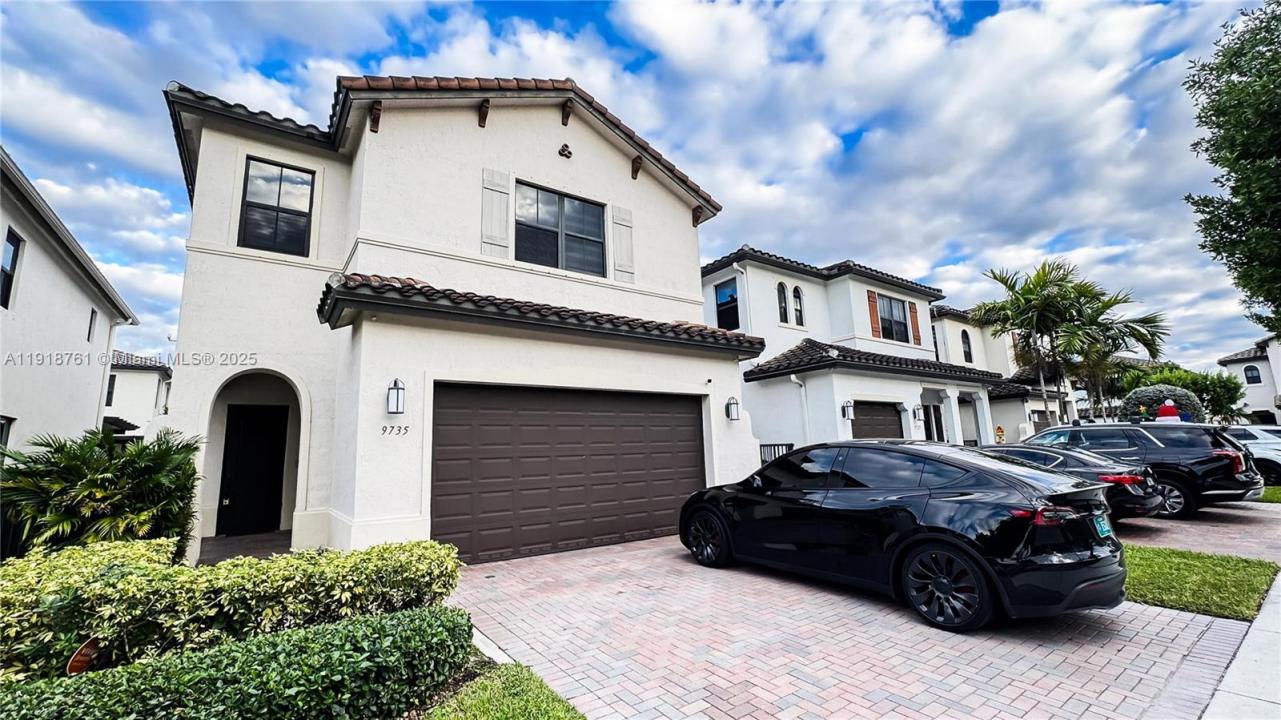 9735 W 34th Ct 9735, Hialeah, Florida 33018