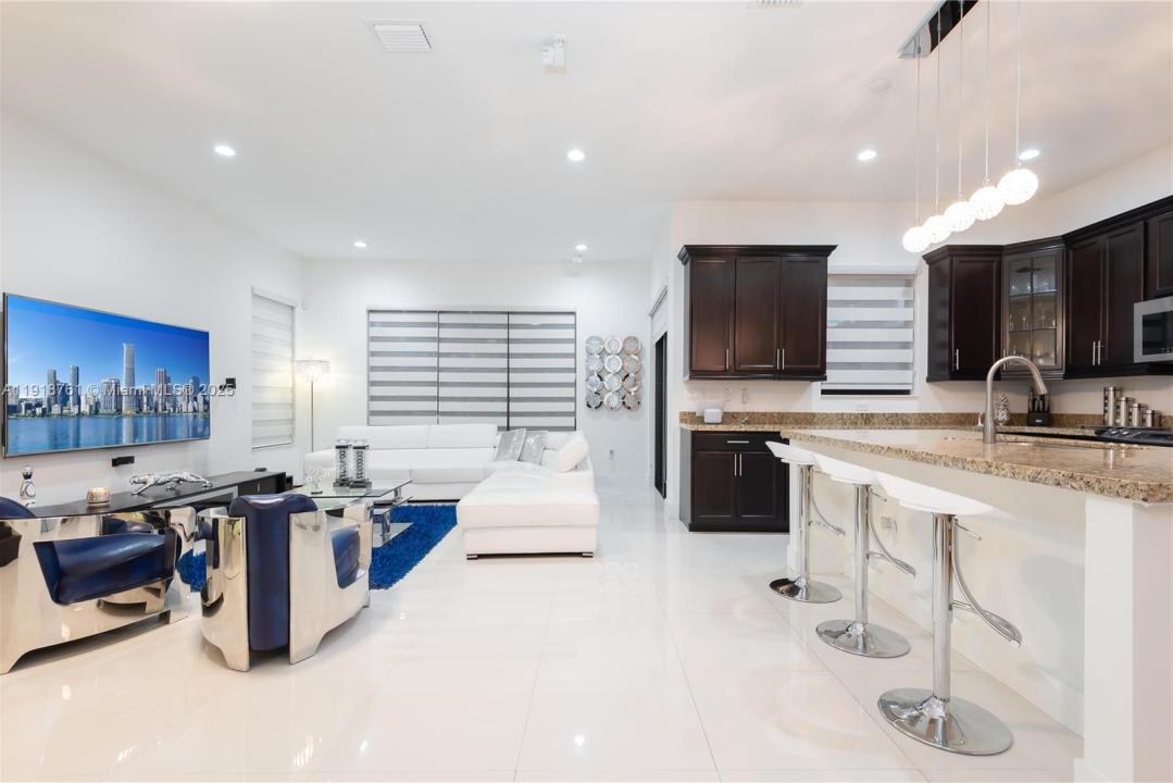 9735 W 34th Ct 9735, Hialeah, Florida 33018