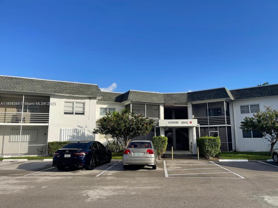 6507 Winfield Blvd 211AC, Margate, Florida 33063
