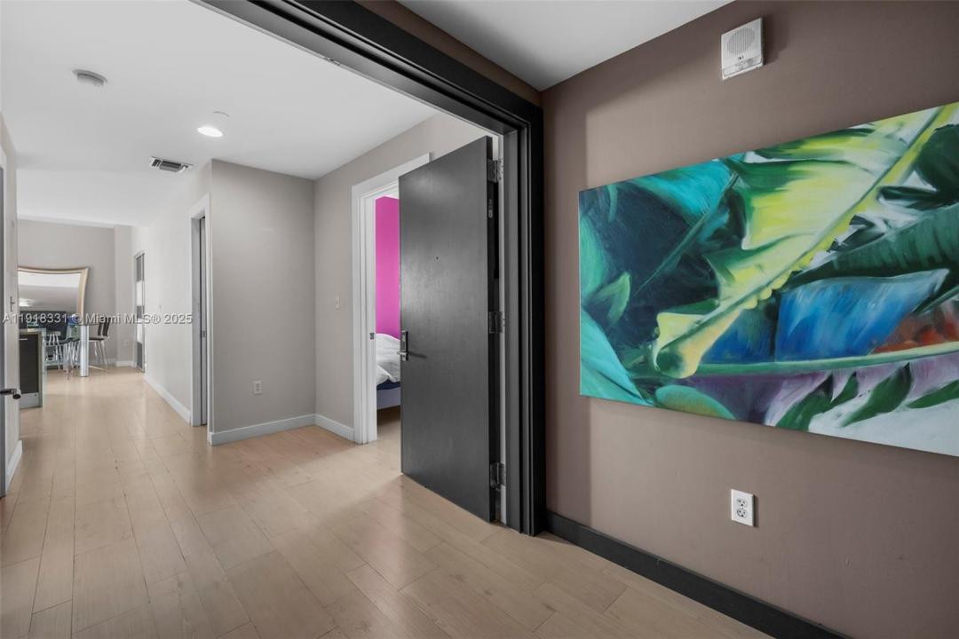 900 Biscayne Blvd 2401, Miami, Florida 33132