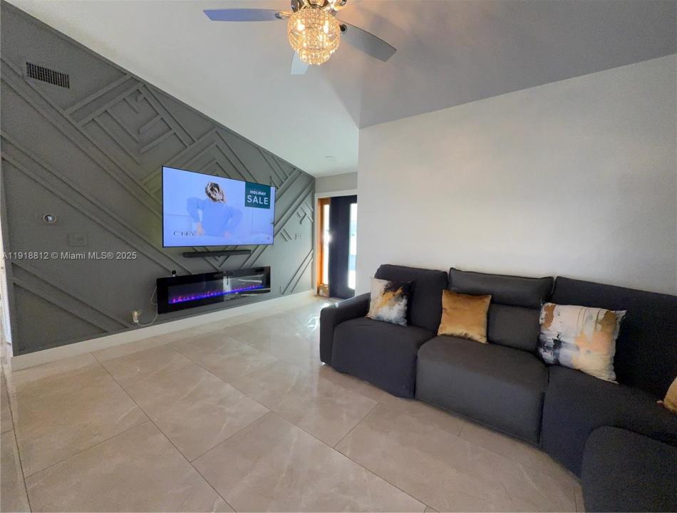 7523 SW 7th Pl, North Lauderdale, Florida 33068, Amerika Birleşik Devletleri