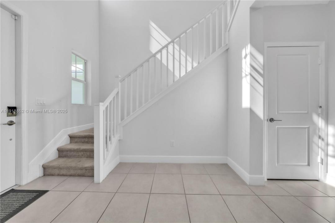 1101 Azul Ct, Deerfield Beach, Florida 33064