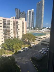 16909 N Bay Rd 805, Sunny Isles Beach, Florida 33160, USA