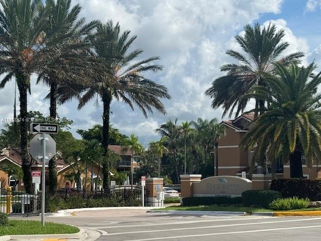 8801 Wiles Rd 307, Coral Springs, Florida 33067