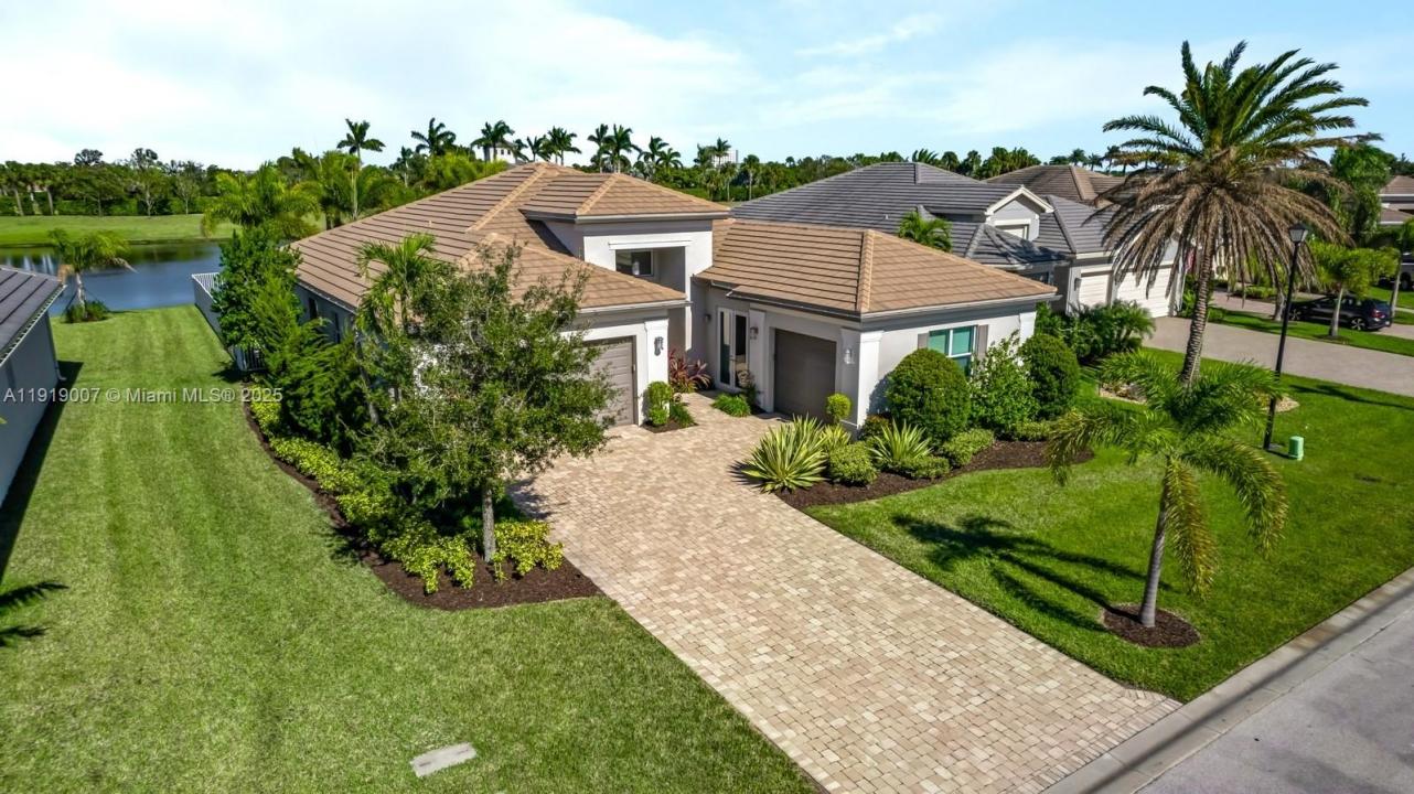10729 SW Matisse Ln, Port St. Lucie, Florida 34987