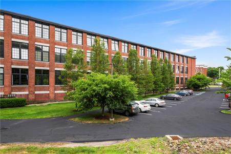 685 Social Street 115, Woonsocket, Rhode Island 02895, USA