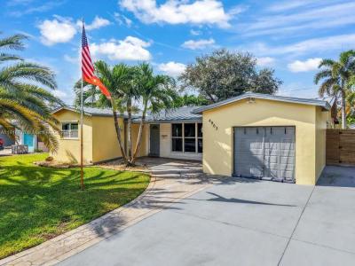 4903 SW 90th Ter, Cooper City, Florida 33328, USA