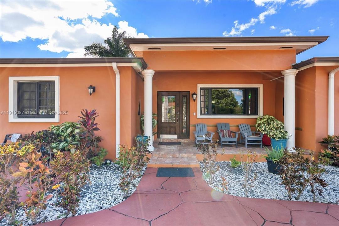 348 NE 118th St, Miami, 佛罗里达州 33161, 美国