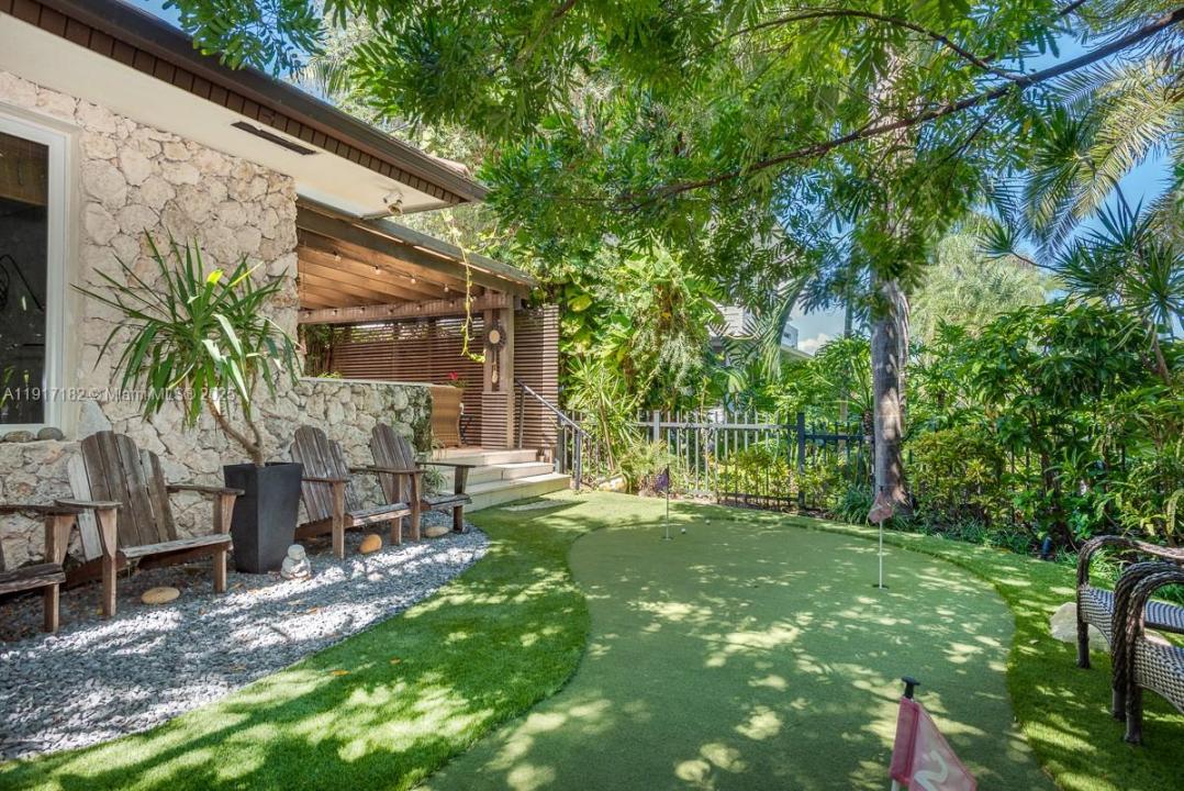 9400 E Broadview Dr, Bay Harbor Islands, Florida 33154