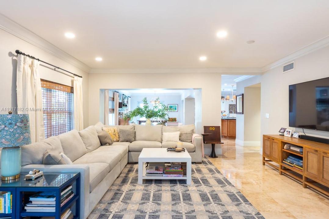 9400 E Broadview Dr, Bay Harbor Islands, Florida 33154