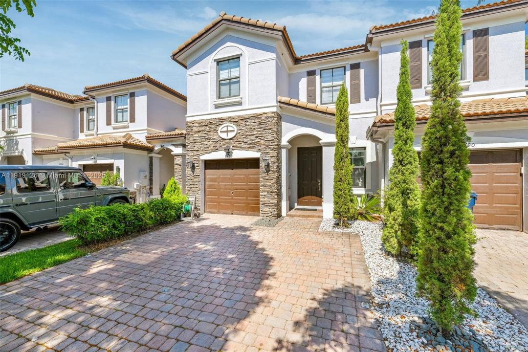 8780 NW 116th Path, Doral, Florida 33178