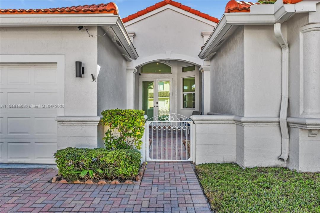 3272 SW 51st St, Hollywood, Florida 33312