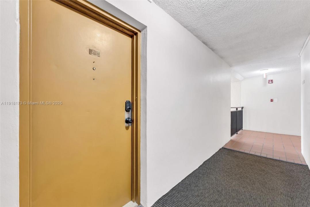 14415 N Kendall Dr 212G, Miami, Florida 33186, Estados Unidos