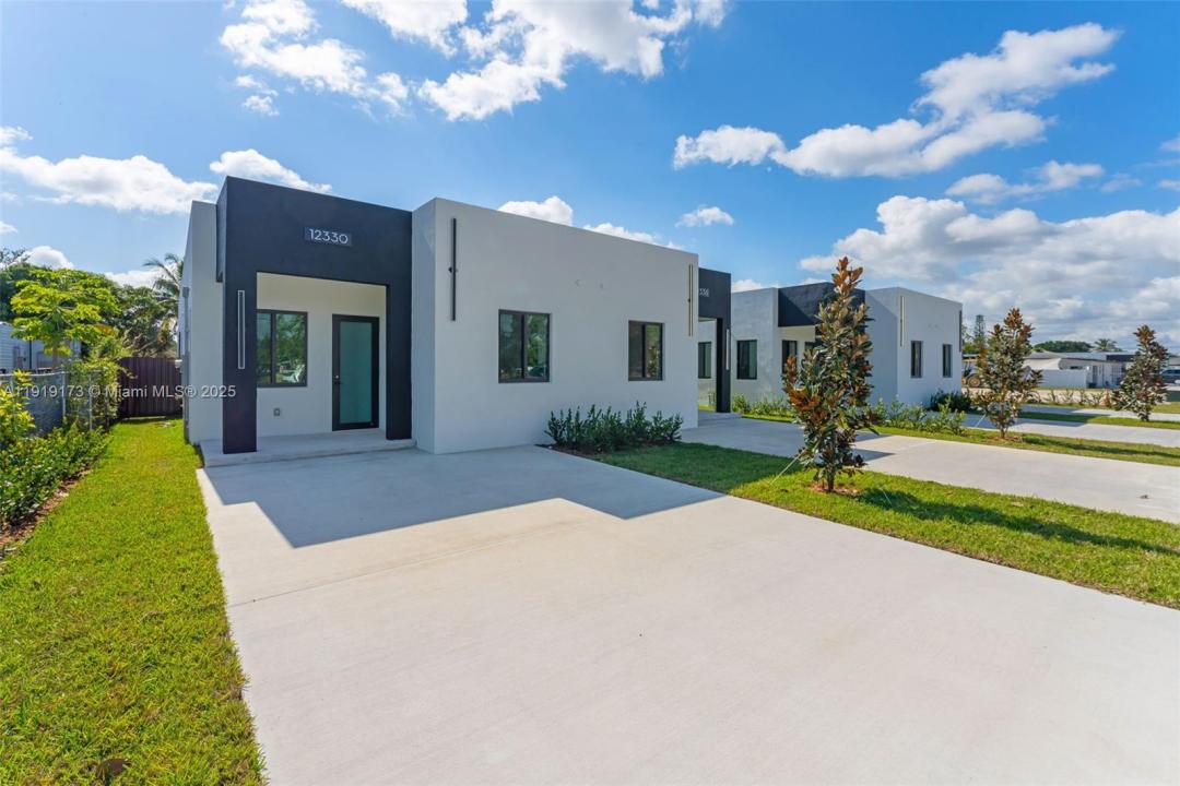 12330 SW 219th St, Miami, Florida 33170, USA