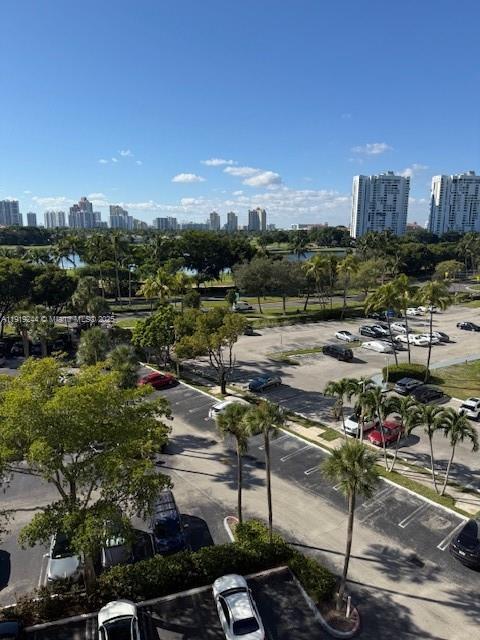 3701 N Country Club Dr 706, Aventura, Floryda 33180, USA