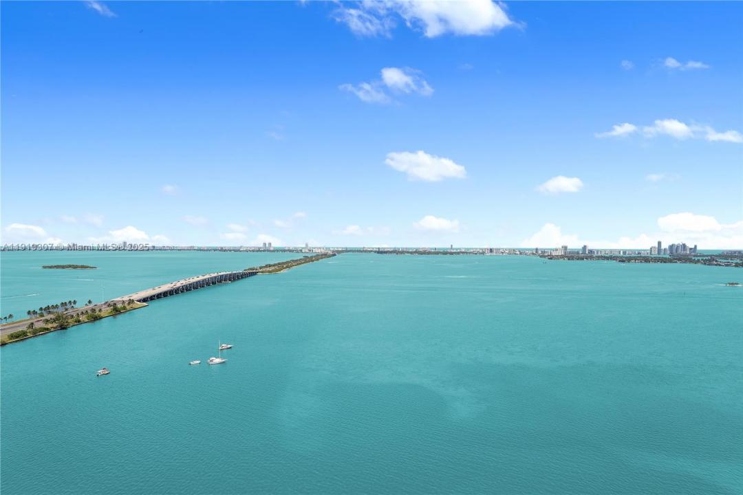 3131 NE 7th Ave 3106, Miami, Floryda 33137, USA