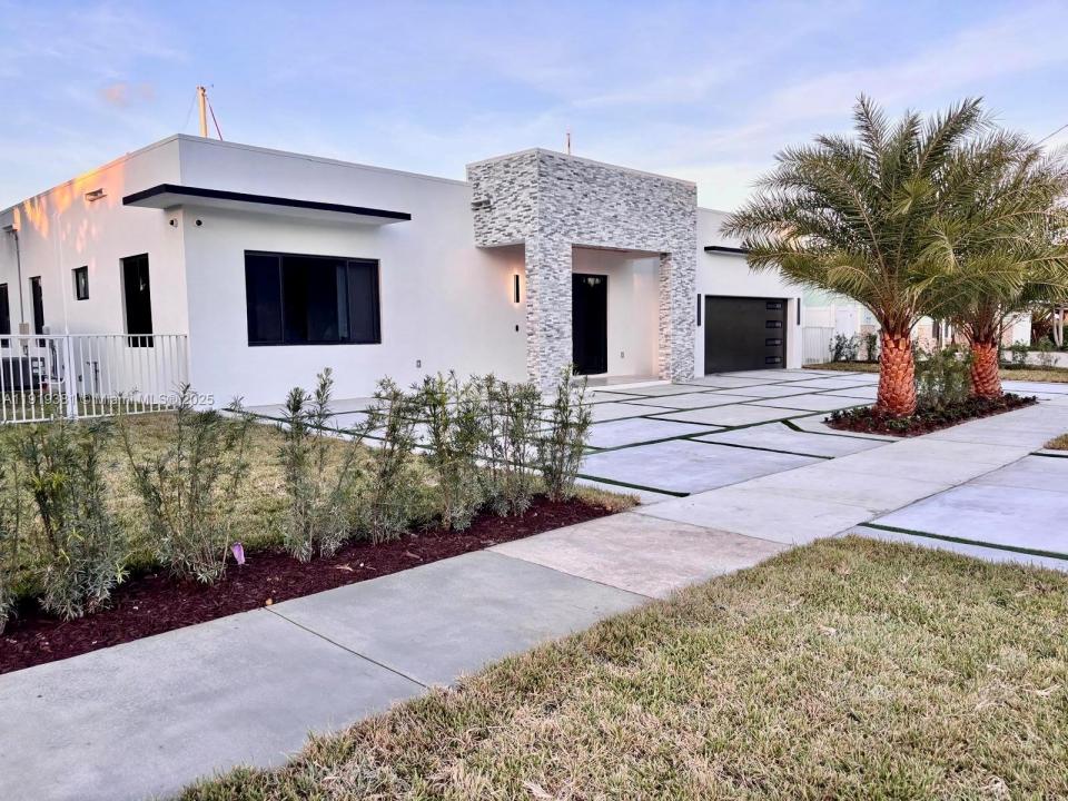 1409 SE 14th Ct, Deerfield Beach, Florida 33441