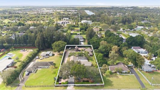 5601 SW 195th Ter, Southwest Ranches, Florida 33332, USA