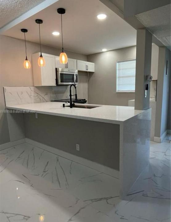 5102 NW 36th St 605, Lauderdale Lakes, Florida 33319