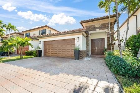 3550 W 86th Ter 3550, Hialeah, Florida 33018, Stati Uniti