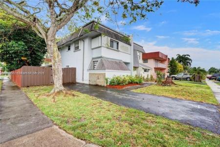 8002 SW 5th St, North Lauderdale, Floryda 33068, USA