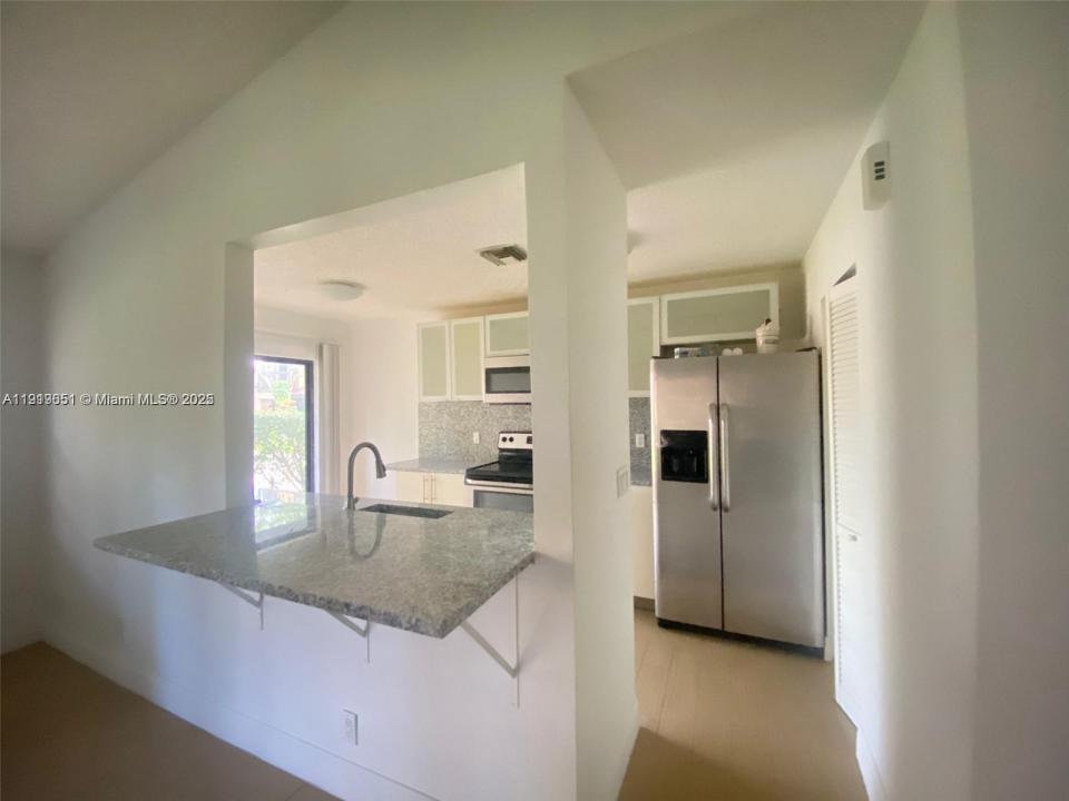 9269 W Sunrise Blvd, Plantation, Florida 33322