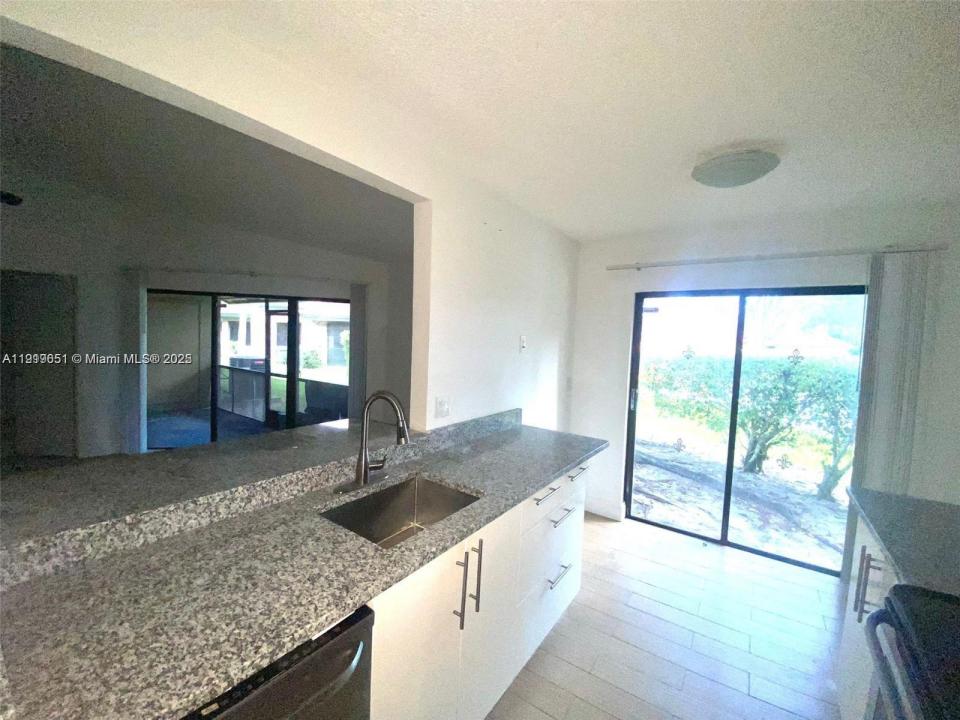 9269 W Sunrise Blvd, Plantation, Florida 33322